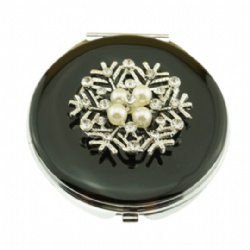 Crystal Snowflake Compact Mirror